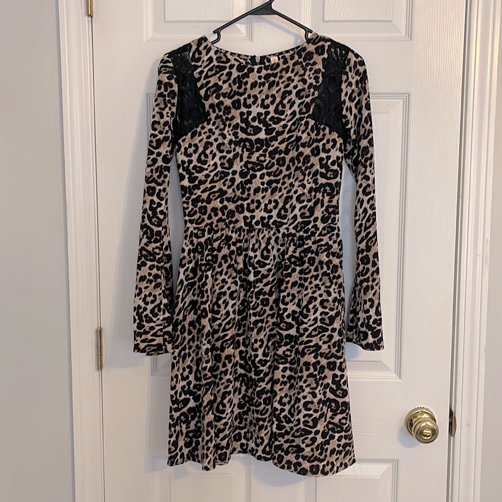 Target- Cheetah Print Long Sleeve Dress- Small